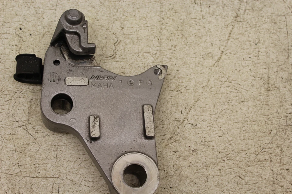 95-03 HONDA SHADOW ACE 1100 OEM REAR BACK BRAKE LINKAGE CALIPER MOUNT I11 - Изображение 2 из 2