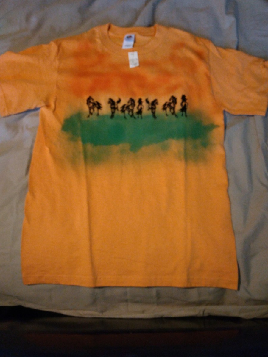 Adult Small T-shirt Orange with Row of Horses Print 279064 | eBay