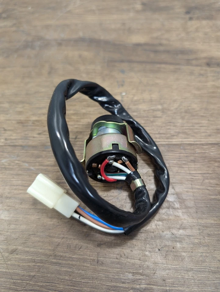 Kawasaki Ninja ZX10R 2004-2005 OEM CERRADURA DE ENCENDIDO CON LLAVE - 27005-5139 Foto 4 de 4