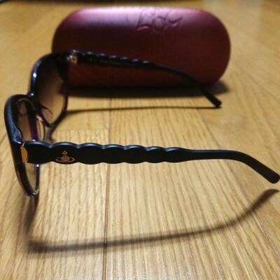VIVIENNE WESTWOOD シルトフレムサンクラス VW7009 400 s-l400.jpg