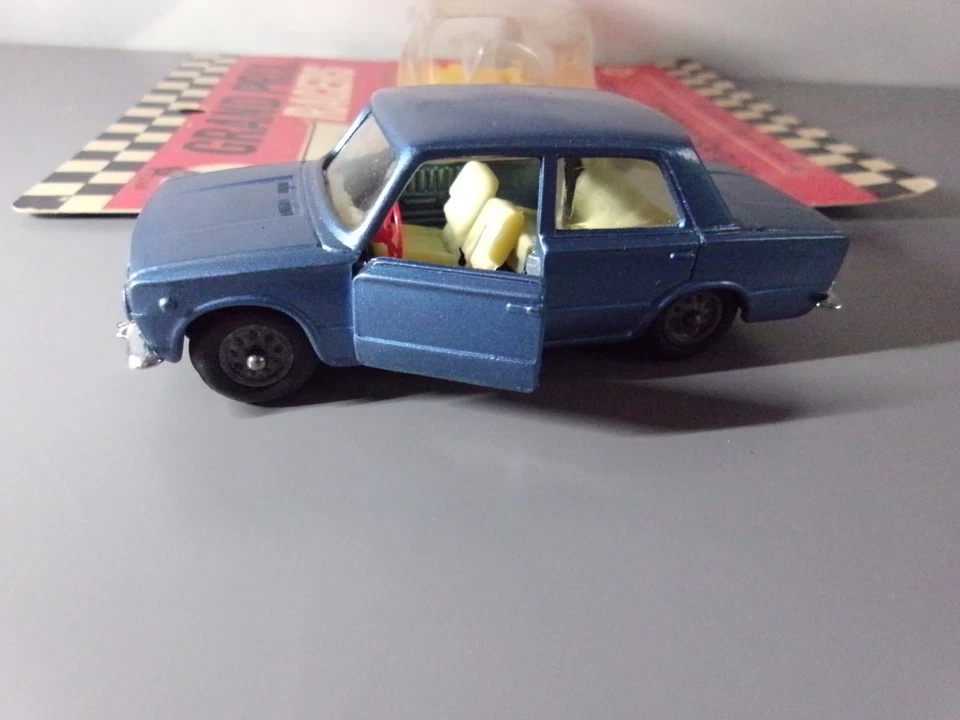 MERCURY Fiat 124 berlina scale 1/43 Made in Italy RARO - Immagine 2 di 4