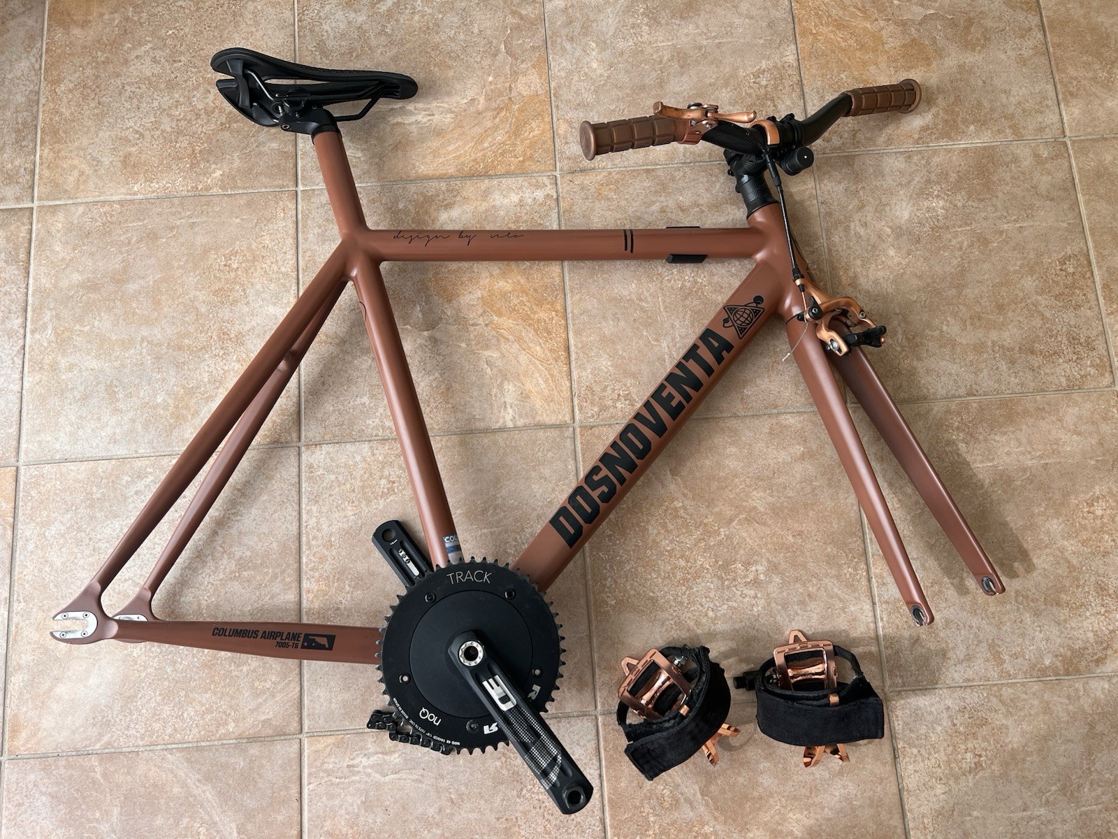 PARTS OUT DOSNOVENTA BICYCLE FIXIE HOUSTON FRAME 52 M/L  ROTOR 3D - WHEELS SOLD.