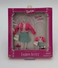 Barbie & Kelly Matchin' Styles Fashion Avenue Pink and Green Outfits 1996 Mattel