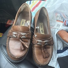 NWOT Cherokee Leather slip on loafers size 5