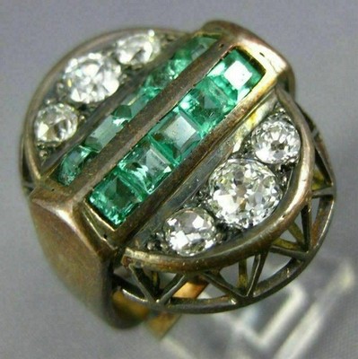 ANTIQUE LARGE 2.52CT OLD MINE DIAMOND & AAA EMERALD 14K YELLOW GOLD 3D OVAL RING