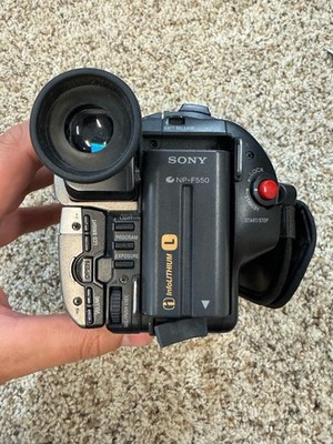 Sony Handycam CCD-TRV43 Hi8 330x Digital Zoom Video Camera