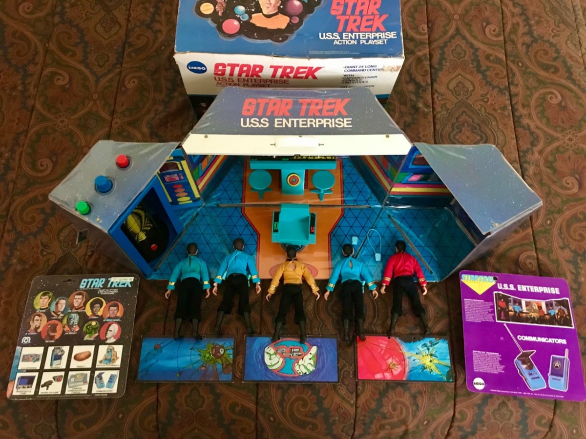 Mego Star Trek USS Enterprise Action Playset 1974 plus figures