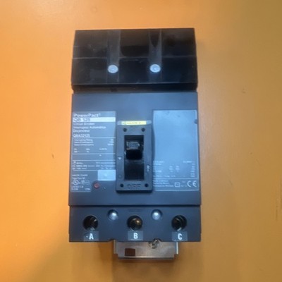 (3)  Available Square D PowerPact QBA32125 125A 240V 3-Pole Bolt-On 
