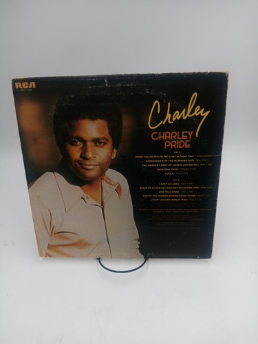 Charley Pride 'CHARLEY' LP RCA Victor APL1-1038 1975 Vinyl - Picture 10 of 11