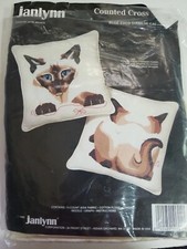 BLUE EYED SIAMESE CAT PILLOW Counted Cross Stitch Kit JANLYNN