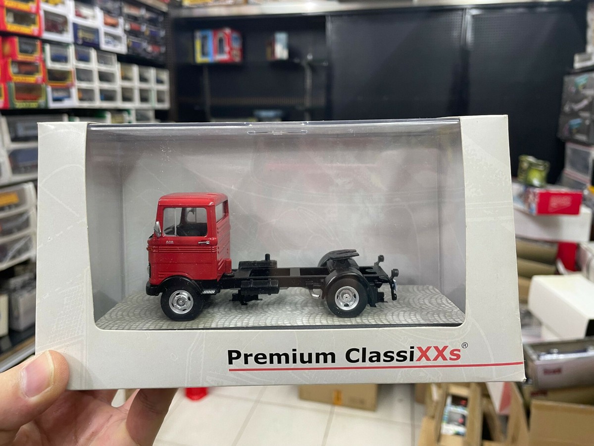 今！エブロ Premium ClassiXXs 1/43TatraT148S3 今！エブロ Premium ClassiXXs 1/43TatraT148S3 Ebbro 1/43