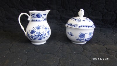 Vintage Zwiebelmuster Kahla Sugar Bowl and Creamer DGR