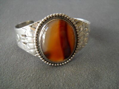 Astounding Vintage Native American Navajo Agate Sterling Silver Bracelet Old Astounding Vintage Native American Navajo Agate Sterling Silver Bracelet Old