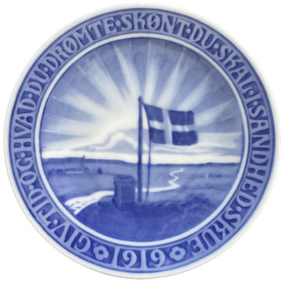 Royal Copenhagen 1919 Plate 6'' Commemorative Danish Flag Denmark Collectors Blue