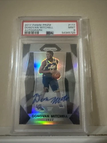 2017-18 Panini Prizm - Donovan Mitchell #117 Silver Prizm Autographs (AU, RC)