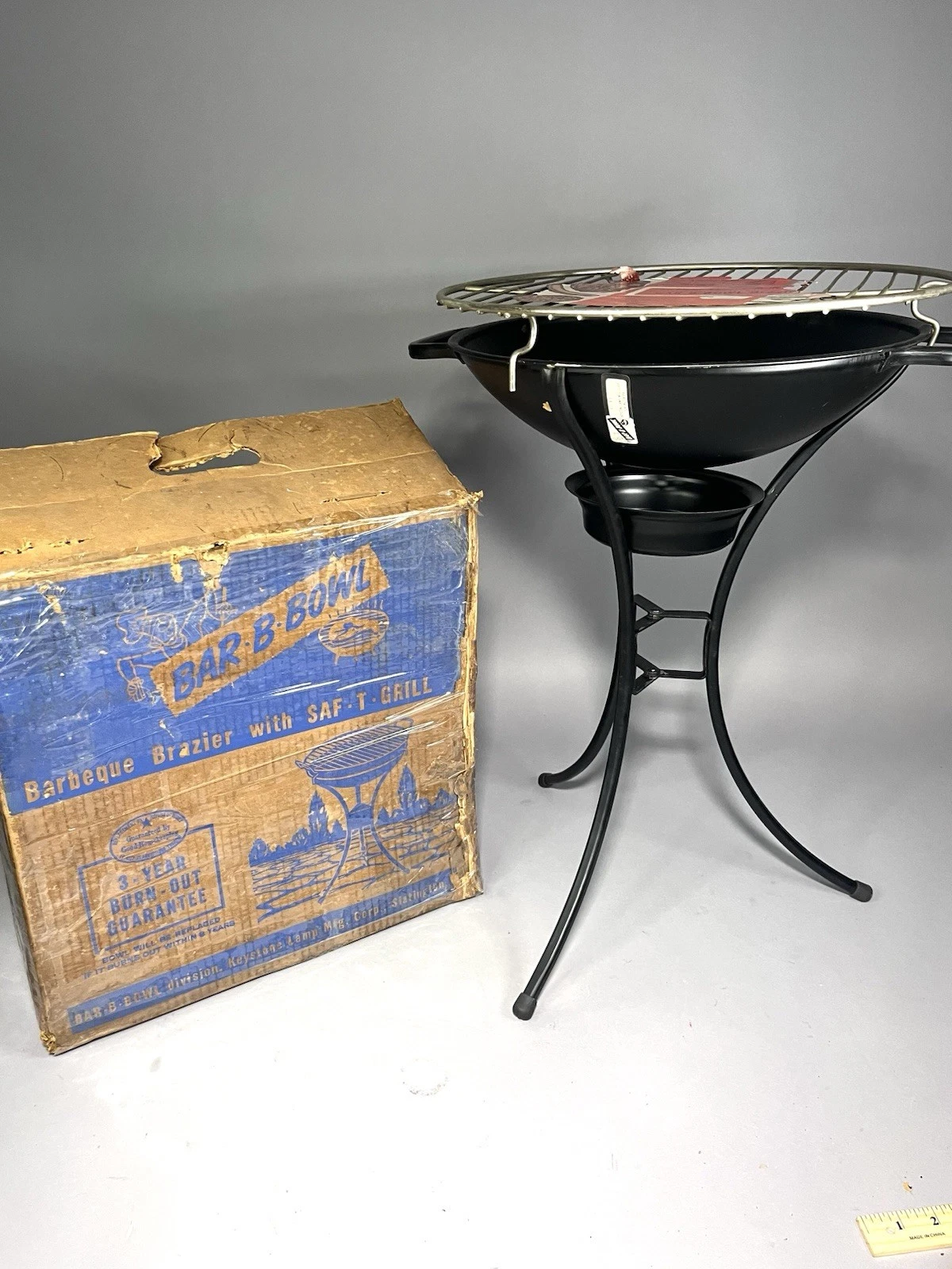 Bar-B Bowl Brazier Vintage 1955 Atomic MCM BBQ Kettle Grill Model 50 NOS in Box
Opens in a new windo