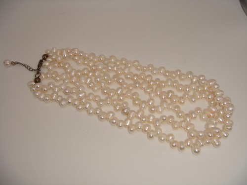 THREE STRAND FRESH WATER PEARL NECKLACE STERLING SILVER CLASP ESTATE - Picture 3 of 11