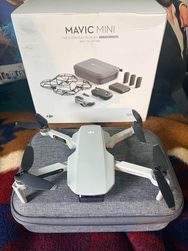 DJI Mavic Mini Fly More Combo Camera Drone. 3x Batteries  Controller Case Bundle