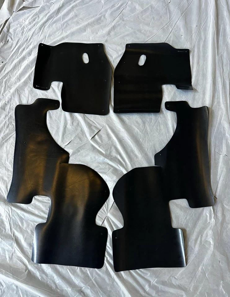 Juego protectores contra salpicaduras de motor MITSUBISHI MONTERO SPORT PAJERO  - Imagen 2 de 3