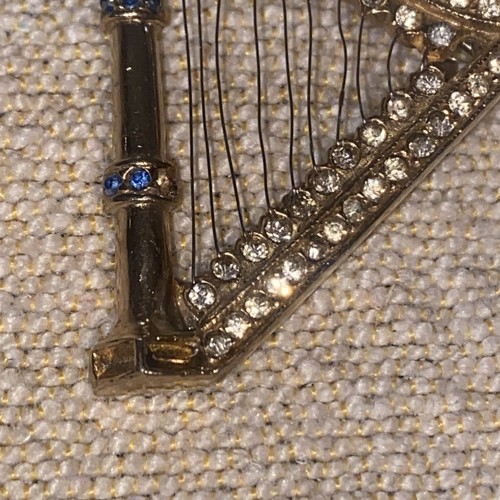 Beautiful Vintage Harp Brooch Pin Musical Instrument With Crystals - Picture 5 of 6