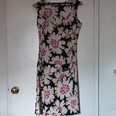 Sandro Ferrone Women s Black White Pink Floral V-Neck Wrap Belted Knee Dress M