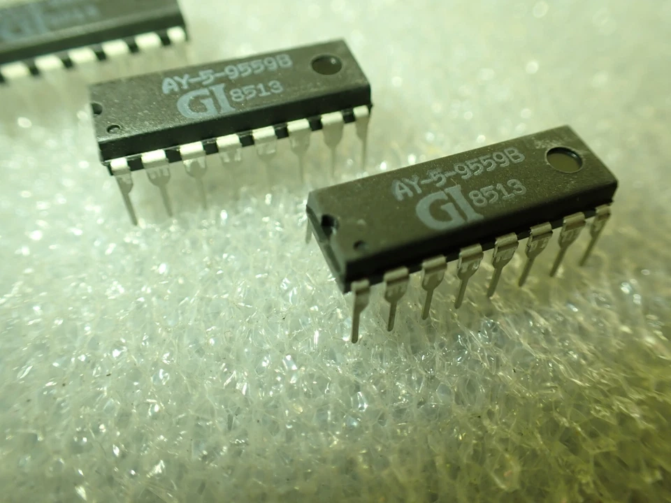 AY-5-9559B (3 CHIPS PER SALE) TELEPHONE CIRCUIT, MULTI FREQ. DIALER, CMOS, DIP16 - Image 2 of 3