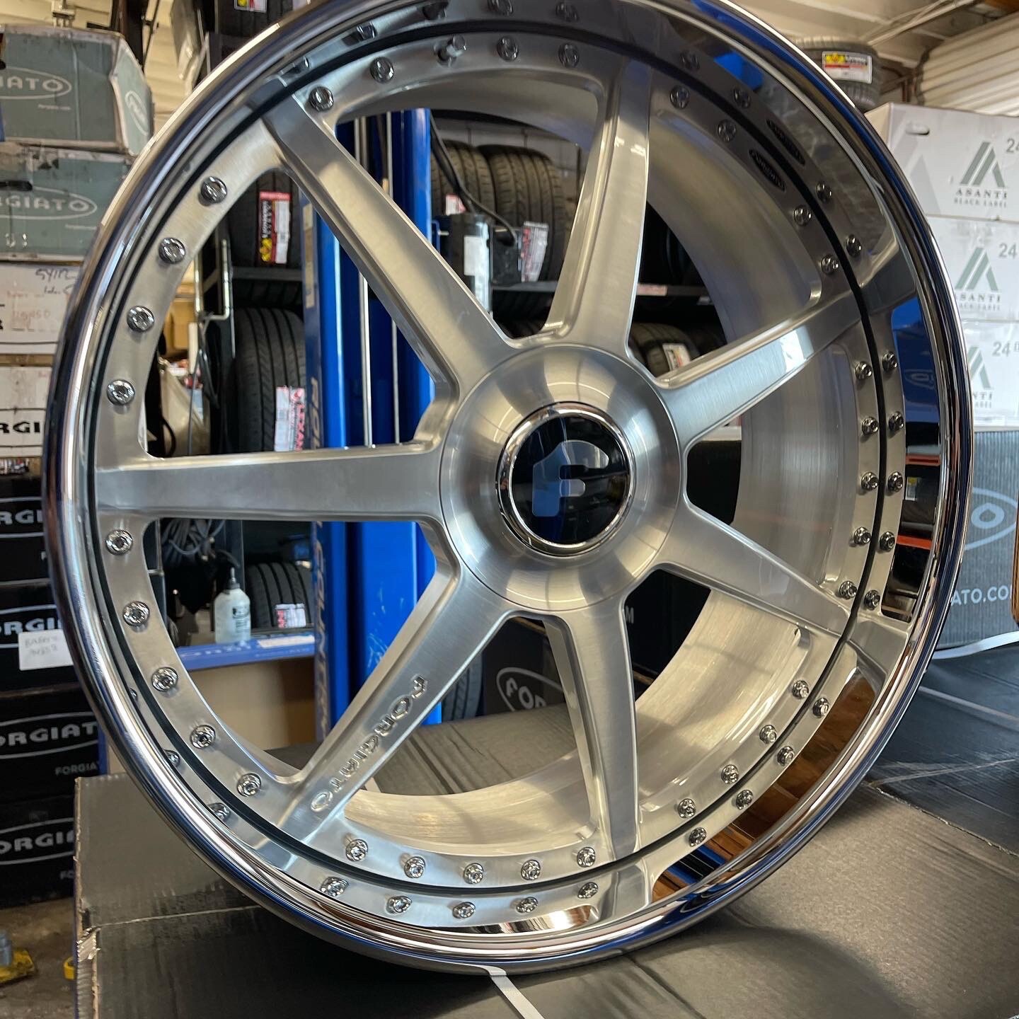 24x10 FORGIATO S206 SUV CADDY BENZ AUDI ROLLS ROVER TAHOE BENTLEY WHEEL-TIRE PKG