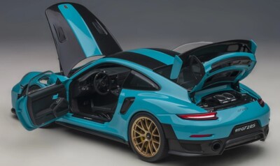 78175 AUTOart 1:18 Porsche 911 (991.2) GT2 RS Weissach Package