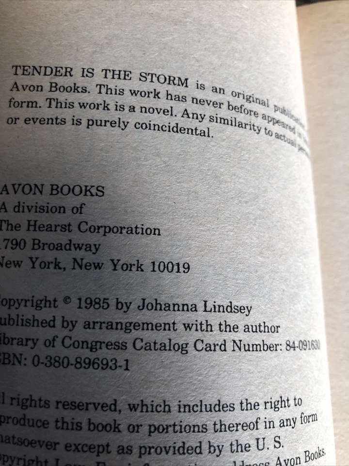 Johanna Lindsey Tender Is The Storm 1985 Avon 1st Edition 1st Printing CLINCH - Image 3 of 4