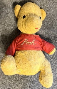 🎵Vintage 1960's Winnie the Pooh by Gund,  8.5 in, Stuffed / Plush, Windup MUSIC