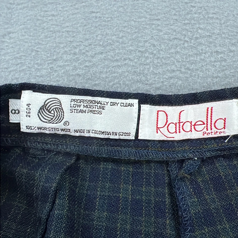 Vintage Rafaella Petites Wool Shorts Womens 8 Navy Green Plaid Pleated Cuffed - Image 4 of 4