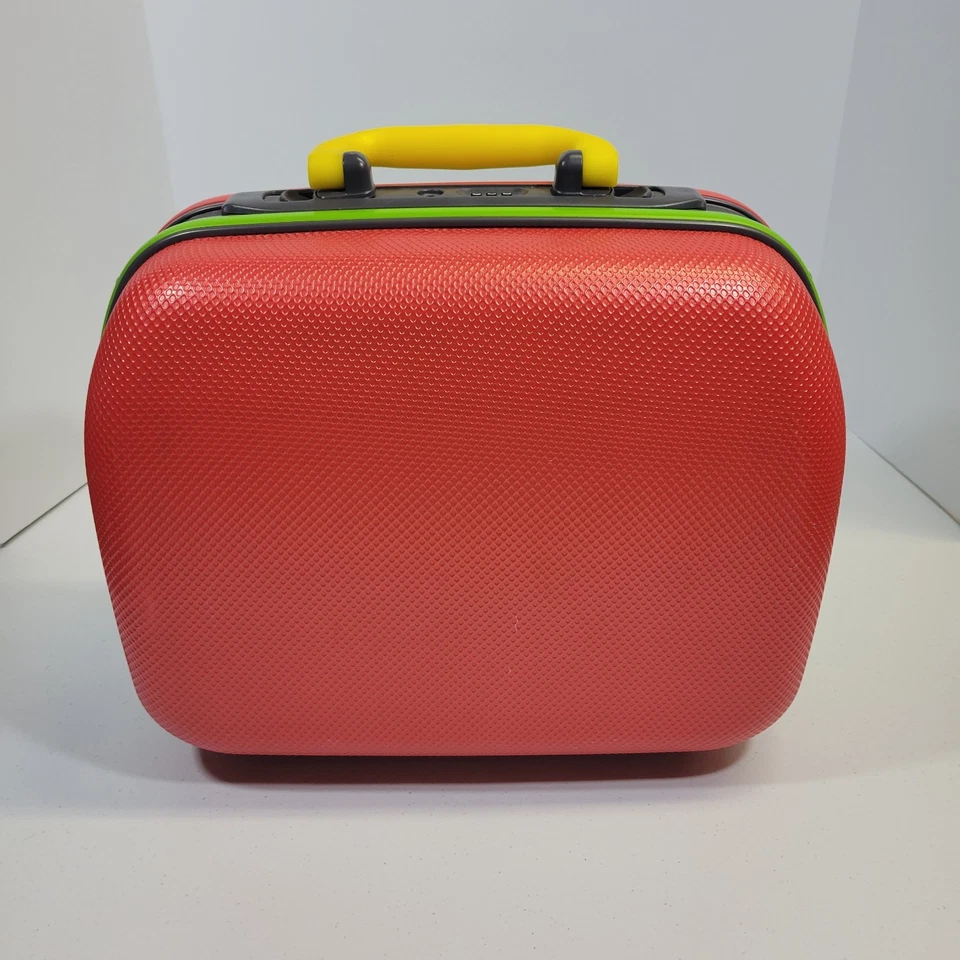 UNITED COLORS OF BENETTON VINTAGE TRAVEL HARD SHELL LUGGAGE CASE - Image 3 of 4