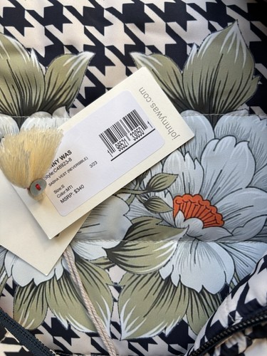 Johnny Was Sasha Reversible Vest S Black White Floral Print Puffer Jacket $340 - Picture 7 of 8