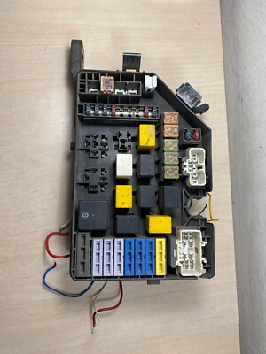 HYUNDAI ELANTRA 2001-2003 FUSE BOX P/N 91210-2D010 OEM UNDER HOOD FUSEBOX
