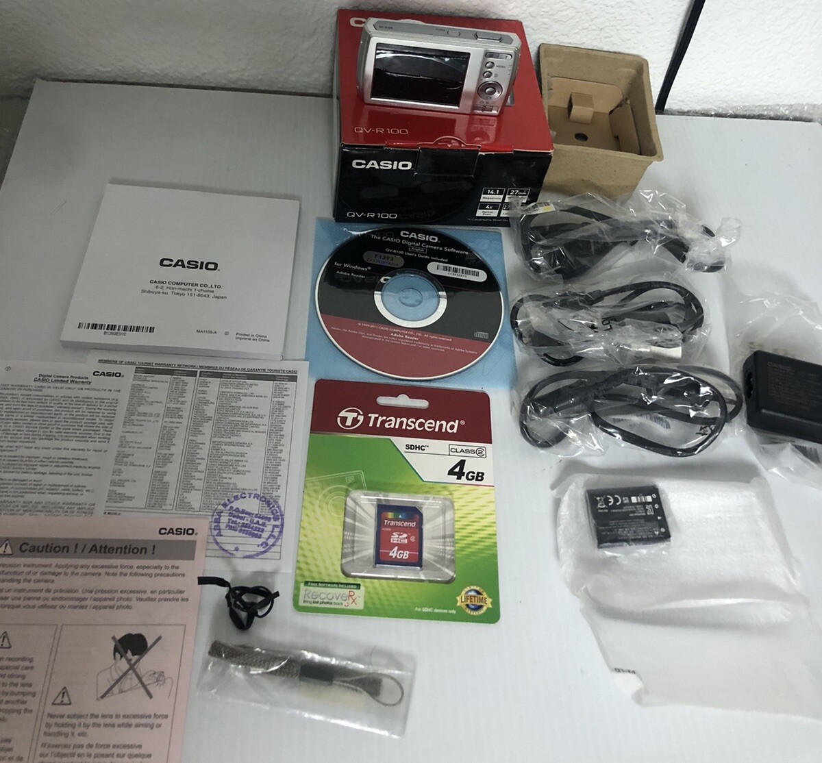 Casio QV-R100 14.1mp HD Video Camera 4X optical Zoom ,2.7mm,27