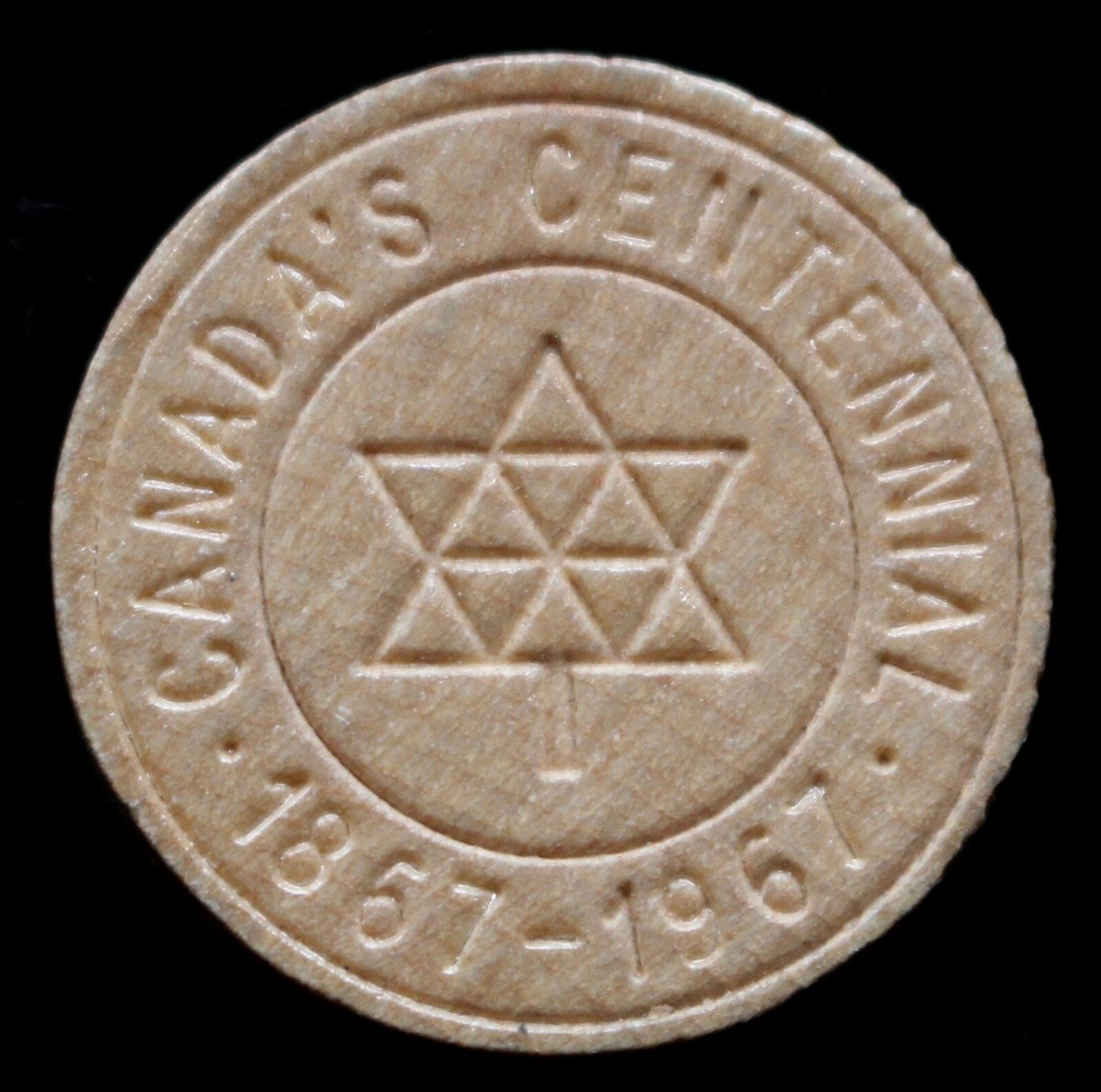 1867-1967 CANADA'S CENTENNIAL WOODEN NICKEL SOUVENIR - 25mm Dia