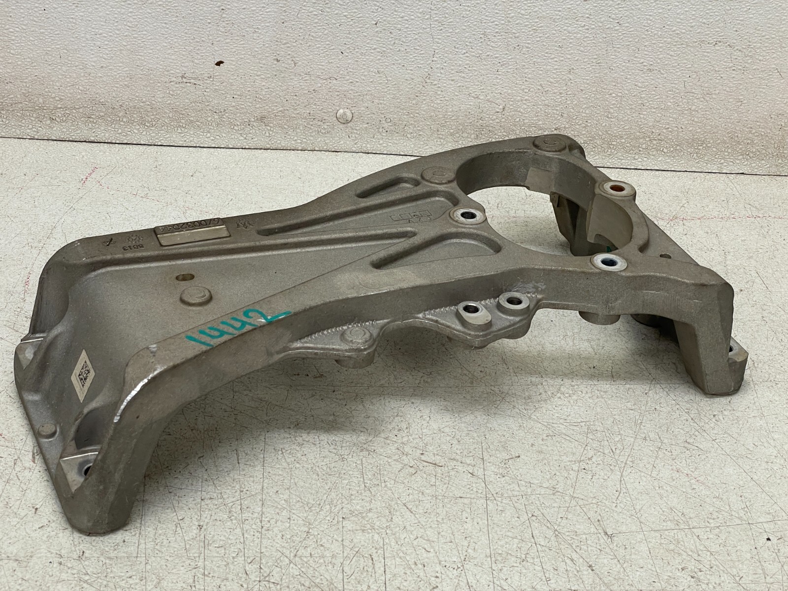 2017 2018 Maserati Levante Automatic Transmission Mount Bracket Brace 1442 OEM