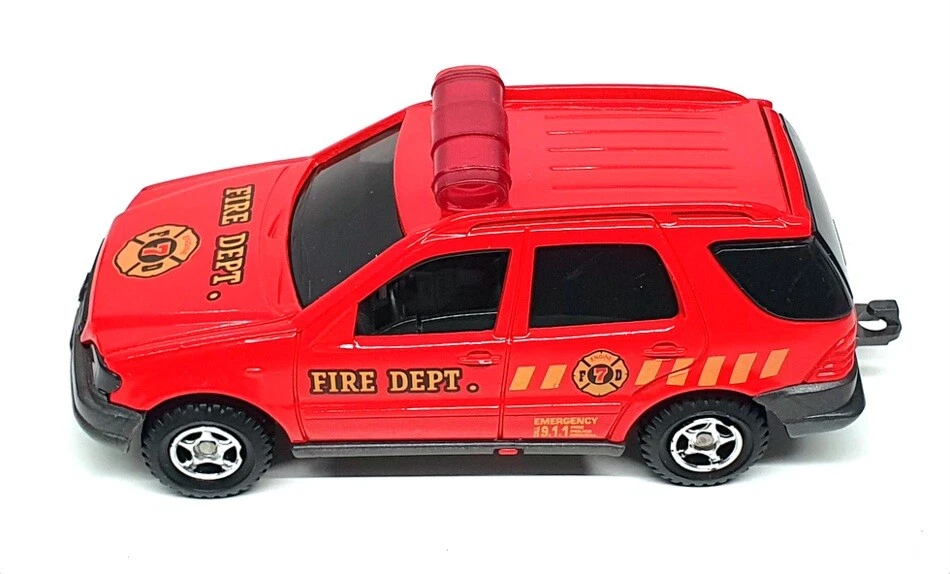 Majorette 1/34 Scale 3010/3020 - Mercedes Benz New York Fire Dept. Engine #7 - Image 4 of 4