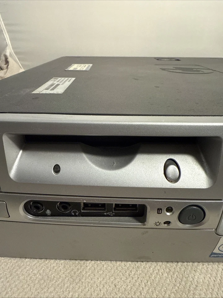 Used HP Compaq D530 SFF PC Pentium 4 2.66Ghz, Win XP pro. For Parts - Image 4 of 4