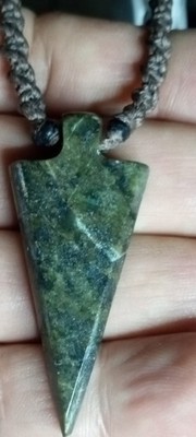 Arrowhead Serpentine from Guatemala arrowhead handmade necklace, hand braided.