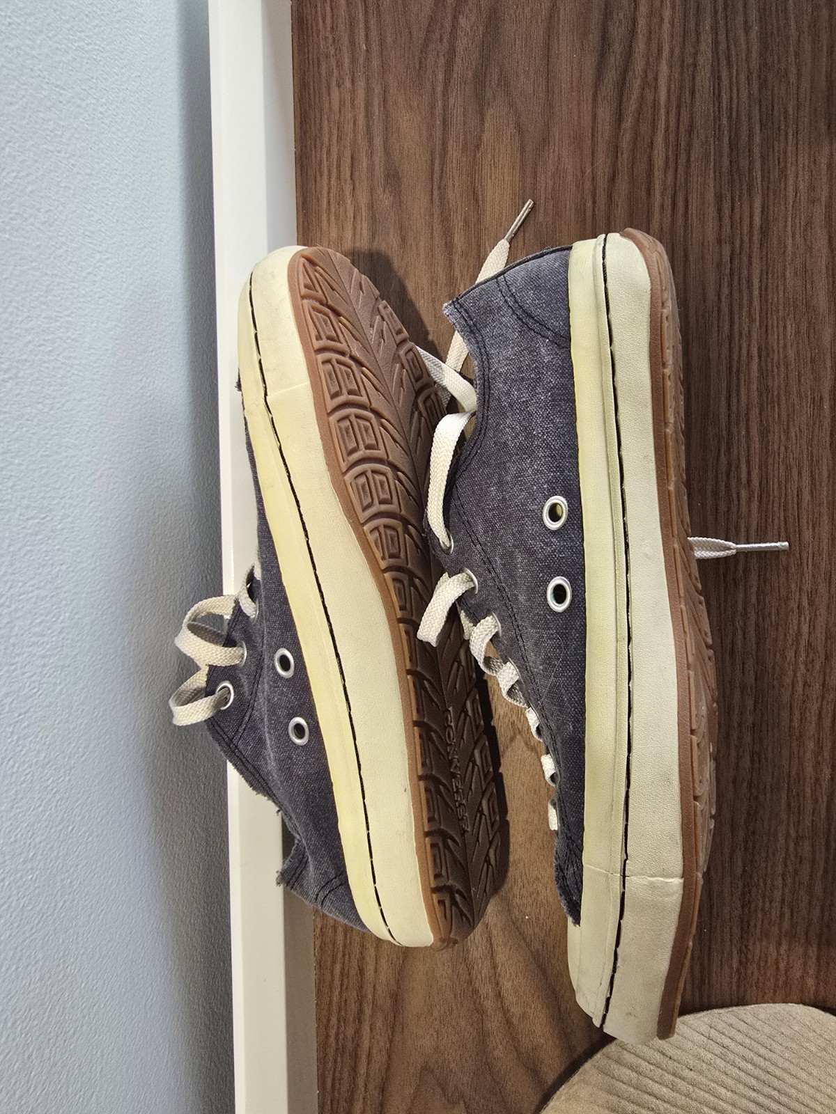 Converse All Star Shoes Low Rise Distressed Denim SIZE 8.5 # 9D 08 12 S48 thumbnail 3