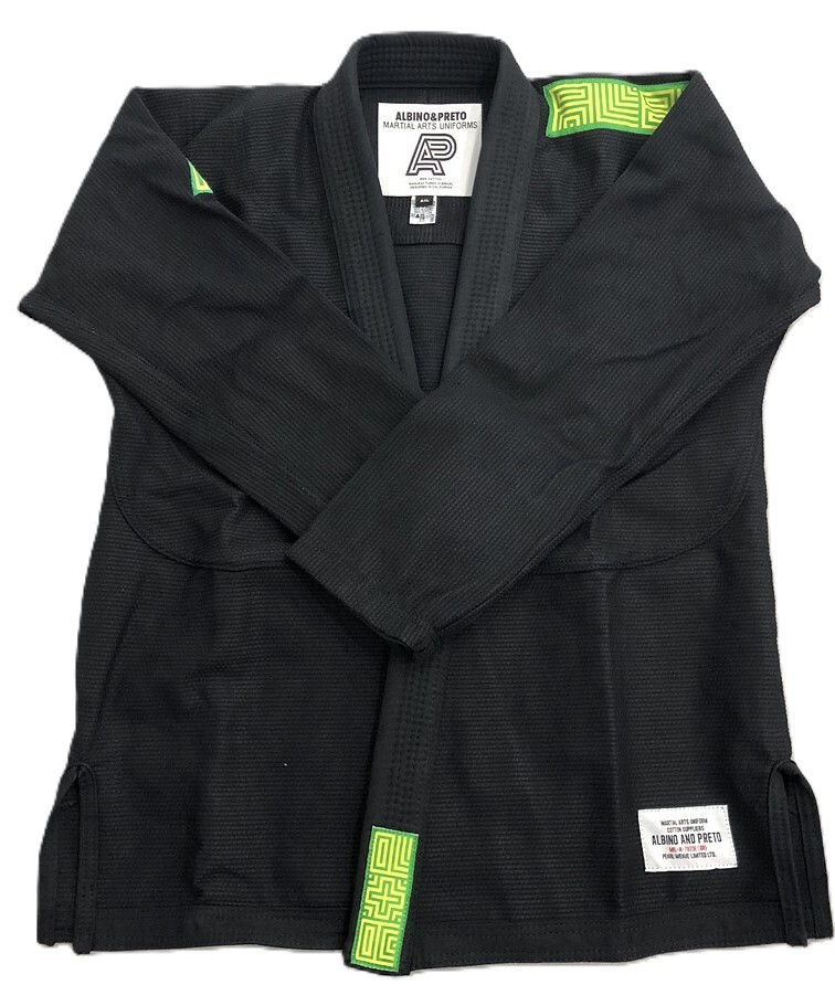 Shoyoroll BJJ Albino &Preto serices 2 kimonos 