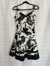 Nine West Black / White Fit & Flare Dress size 2 Sundress Floral