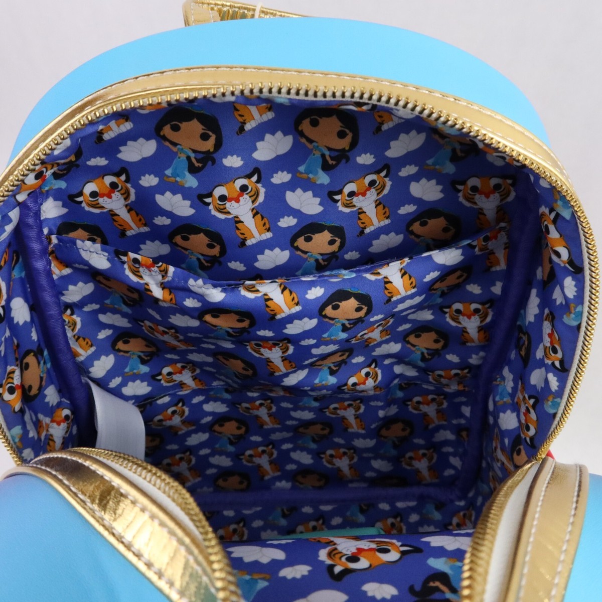 Loungefly Aladdin Mini Backpack 30th Anniversary Sultan display picture 1