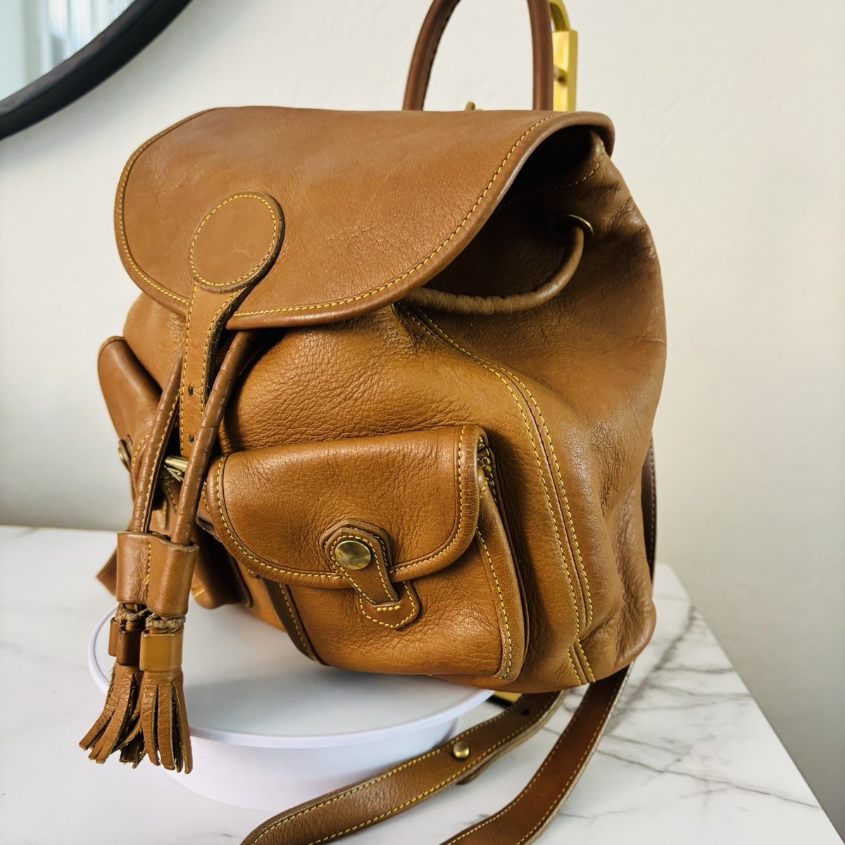 Vintage Dooney & Bourke Tan Leather Backpack It display picture 2