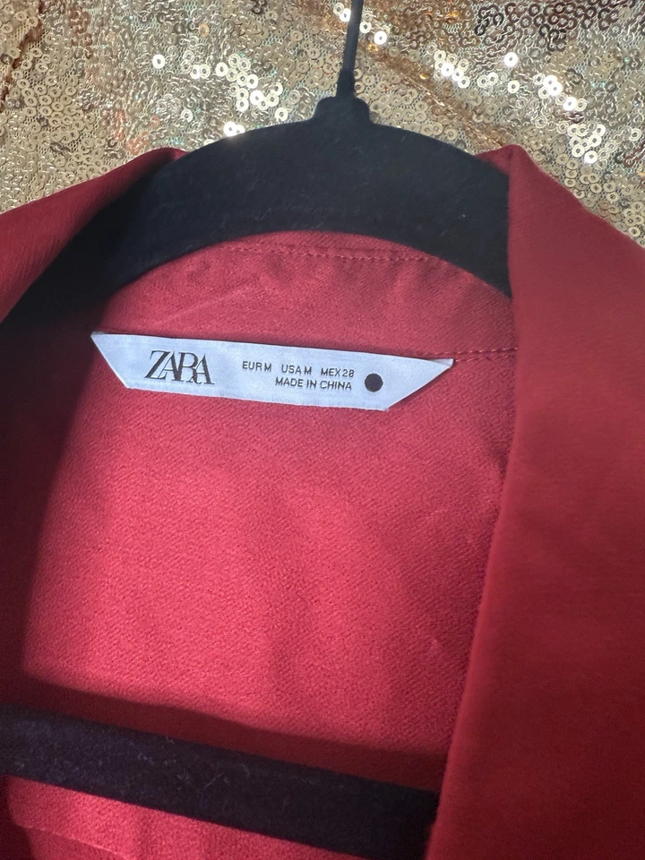 Camisa Zara Borgonha Cetim com Botões - Imagem 4 de 4