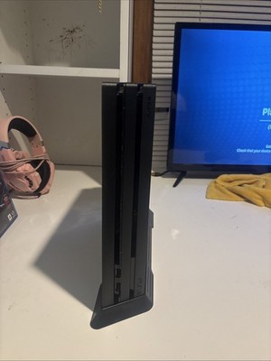 Sony PlayStation 4 Pro Black Excellent Condition Comes With 3 Controllers/wires