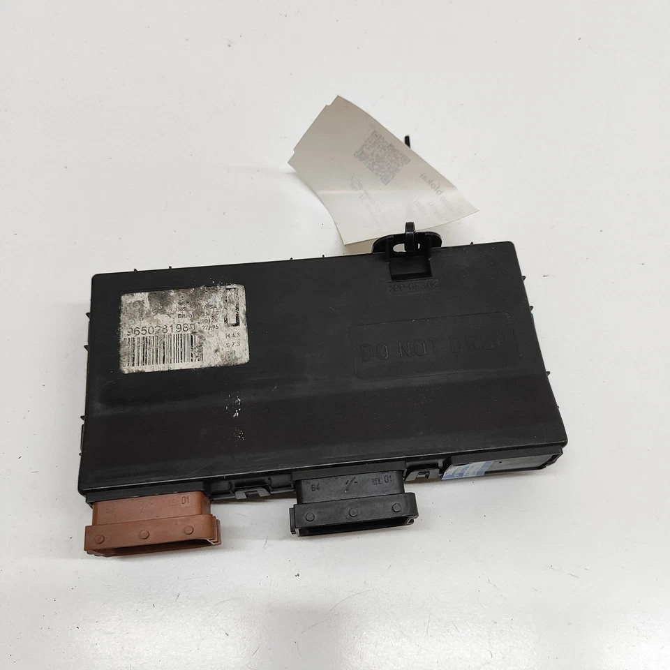 Centralina anteriore sinistra Peugeot 407 Coupé 6c 9650281980 3.0 benzina 31191913 - Immagine 2 di 4