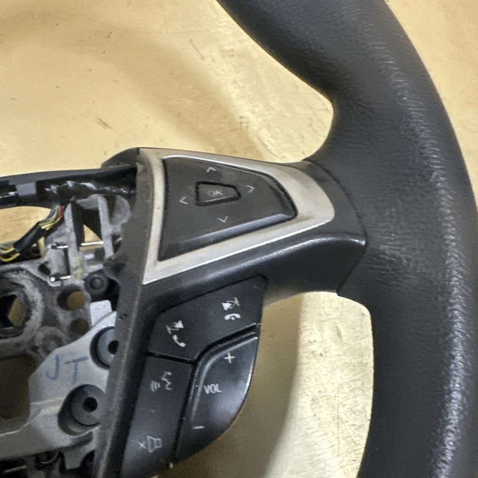 Volante Ford Fusion SE 2,0 L OEM 2017 2018 2019 2020 OEM Foto 3 de 4