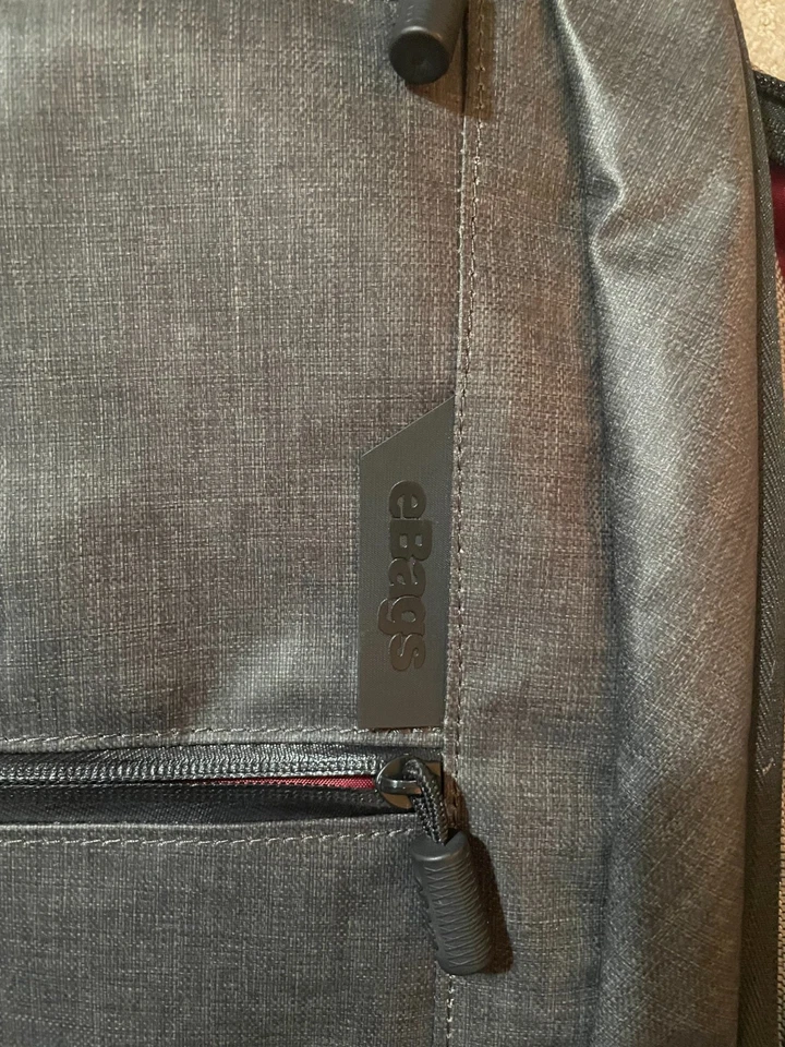 Mochila para laptop EBags cinza/preto viagem de negócios bolsa escolar forro vermelho - Imagem 3 de 4